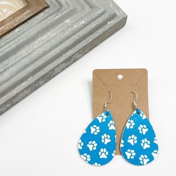 Paw print teardrop hand made earrings - Picture 2 of 2